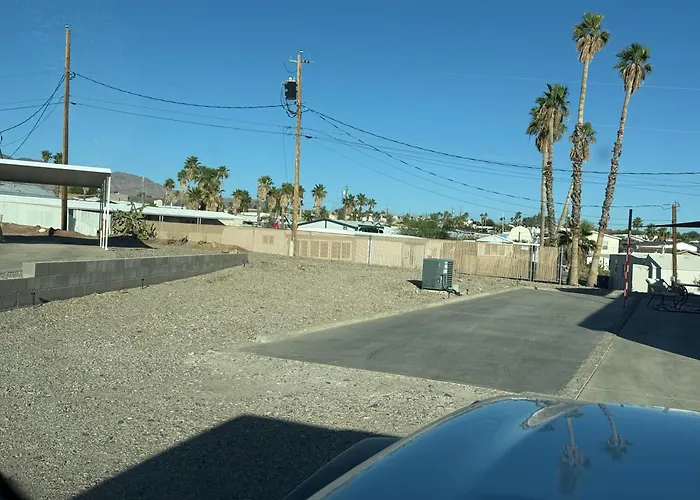 3 Bedroom Havasu House- Boat & Pet-friendly